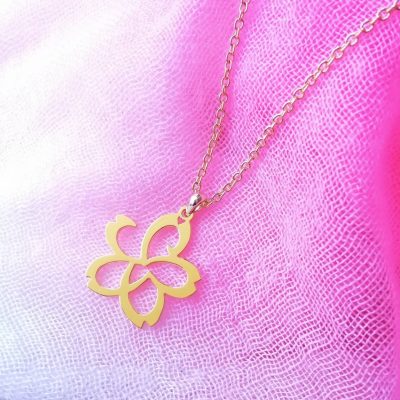 sakura hiragana necklace
